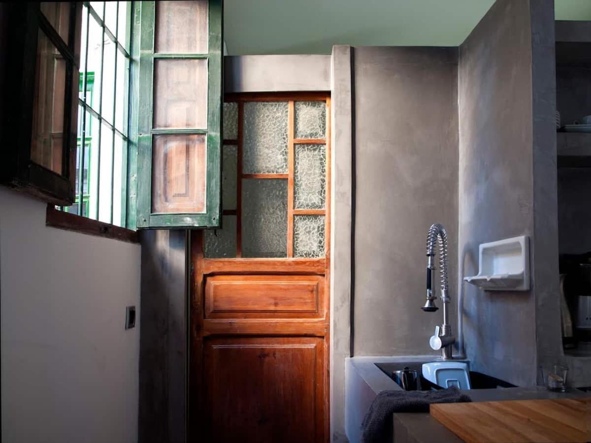 Casita Artista En Bello Edificio Barrio Ruzafa Valence Extérieur photo