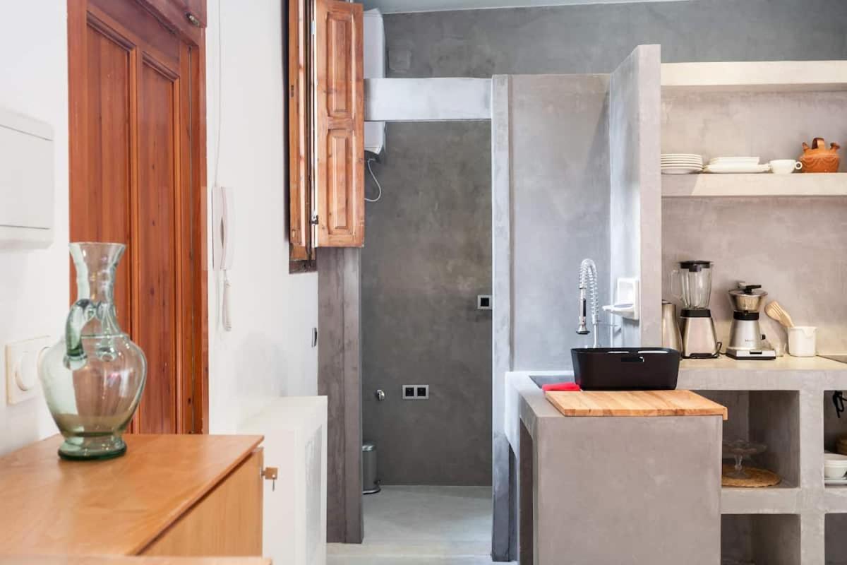Casita Artista En Bello Edificio Barrio Ruzafa Valence Extérieur photo
