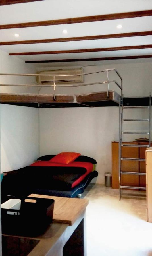 Casita Artista En Bello Edificio Barrio Ruzafa Valence Extérieur photo